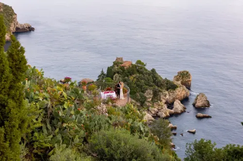 proposal-taormina-engagement-terrace-grand-hotel-san-pietro.webp