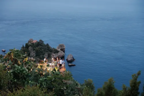 proposal-taormina-la-rotonda-sul-mare-isola-bella-proposal.webp