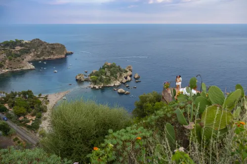 proposal-taormina-luxury-proposal-isola-bella-view.webp