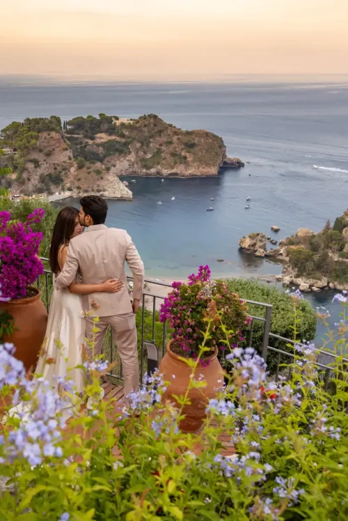 08-sunset-proposal-taormina-terrace-embrace
