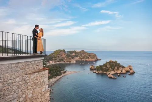 10-luxury-proposal-taormina-isola-bella-view