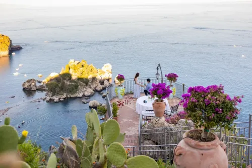 taormina-proposal-ideas-luxury-hotel-sea-terrace-09