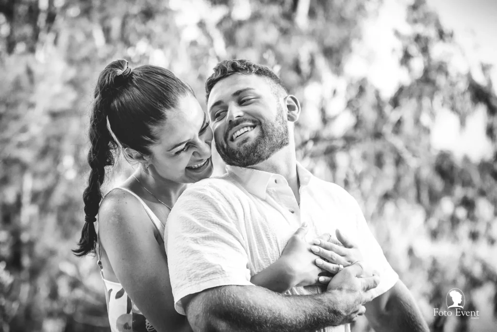candid proposal moment Taormina public park real reaction