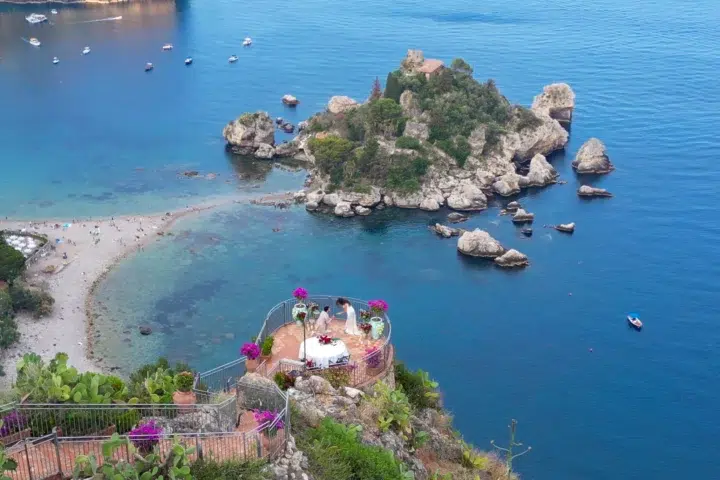 Marriage proposal on the private terrace of Grand Hotel San Pietro in Taormina