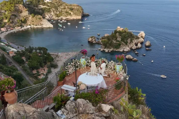 Organize a Marriage Proposal in Taormina